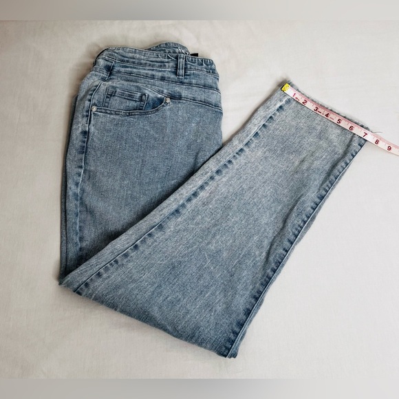 DG2 Straight Leg Washed Blue Jeans, Size XLT - Picture 9 of 10